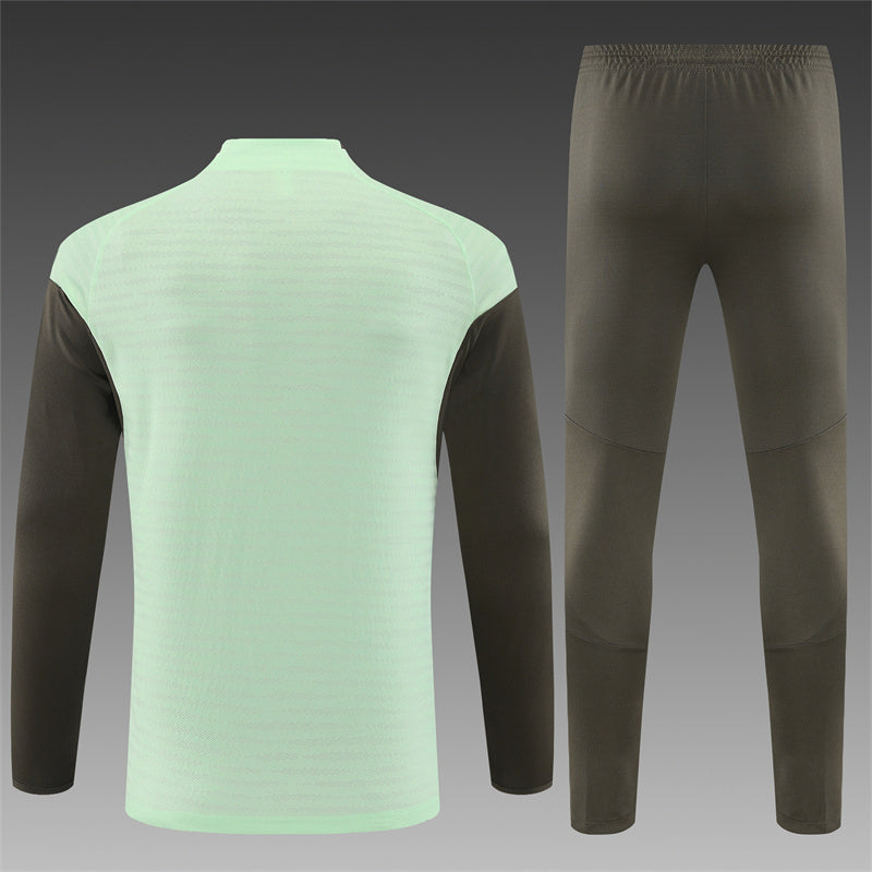 Real Madrid 25/26 – Chándal de entrenamiento verde menta con gris oscuro
