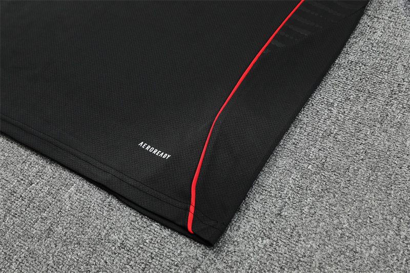 Ajax 25/26 – Negro con detalles rojos