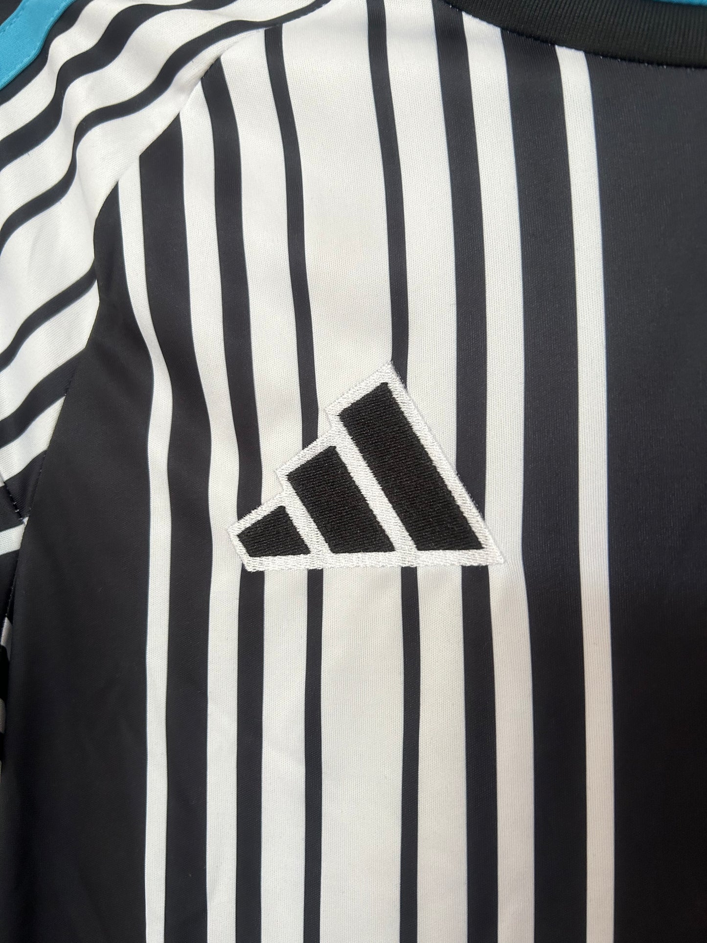 Camiseta Newcastle United Local 26/27 – Negra y Blanca