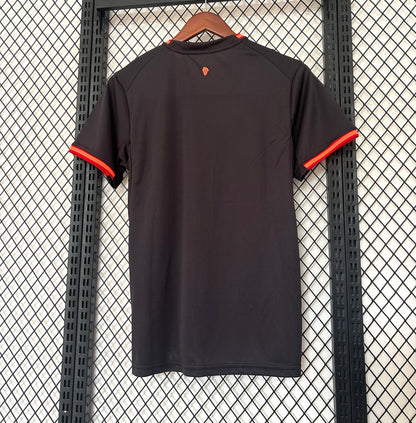 Camiseta AC Milan 2026/2027 Alternativa – Negra con Detalles Naranja Oficial Puma