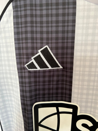 NEWCASTLE UNITED 25/26 – CAMISETA LOCAL