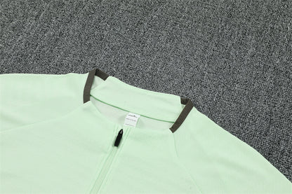 Real Madrid 25/26 – Chándal de entrenamiento verde menta con gris oscuro