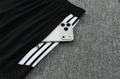 Conjunto Liverpool Entrenamiento Negro 26/27
