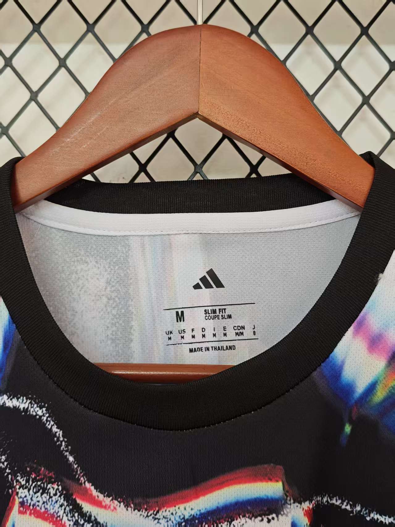 Camiseta Manchester United 2026/2027 Edición Especial Negra – Diseño Gráfico Adidas