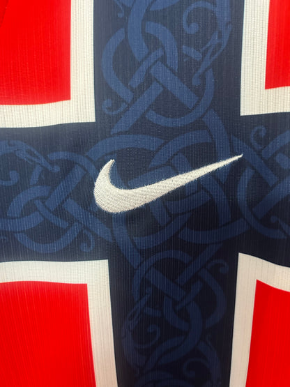 Camiseta Noruega 2025/2026 Local – Roja con cruz nórdica