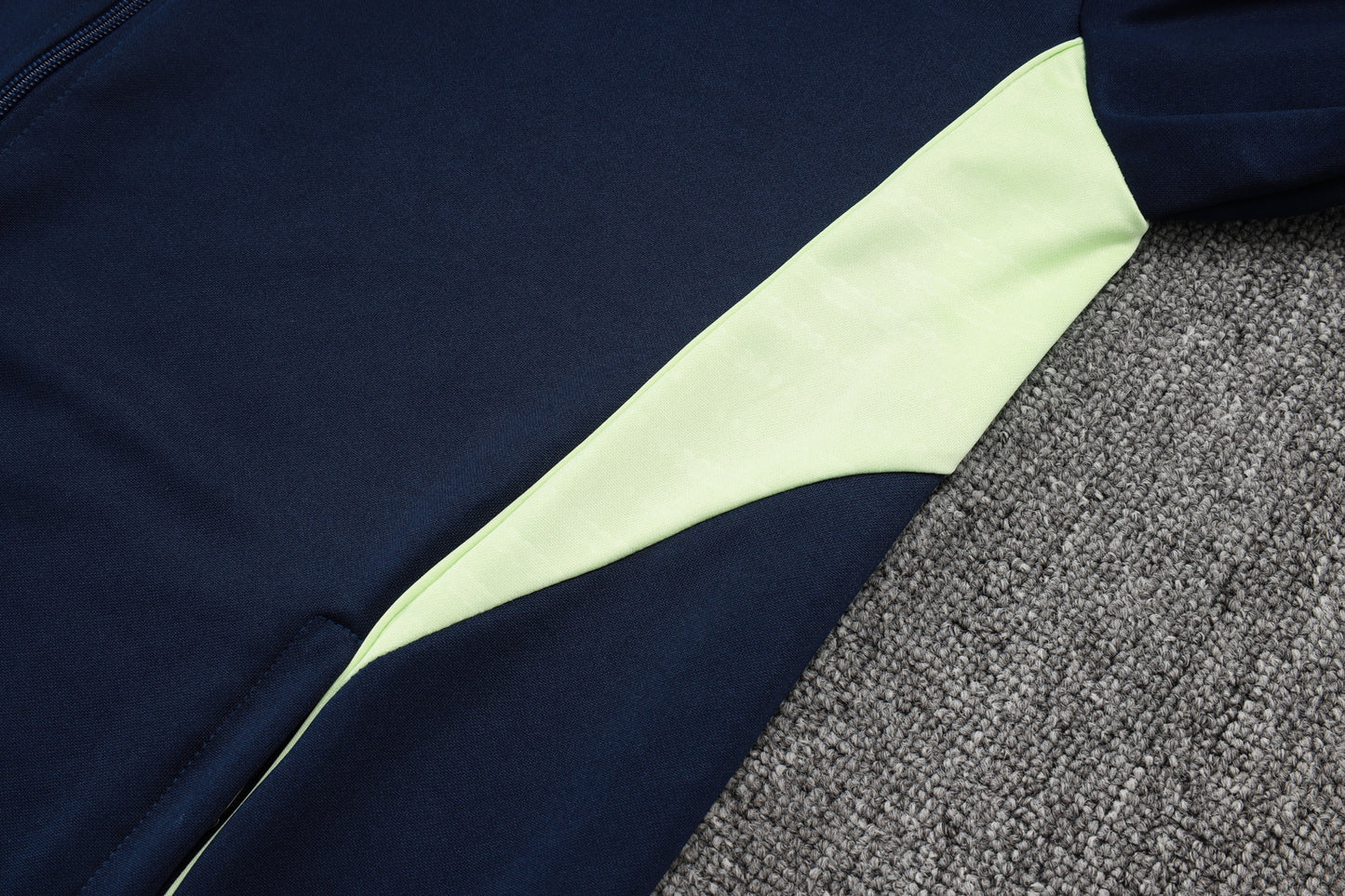 Chándal Real Madrid 2025/2026 – Azul Oscuro