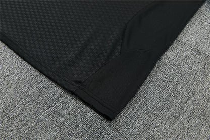 Conjunto Liverpool FC Entrenamiento Negro – Camiseta + Pantalón Corto