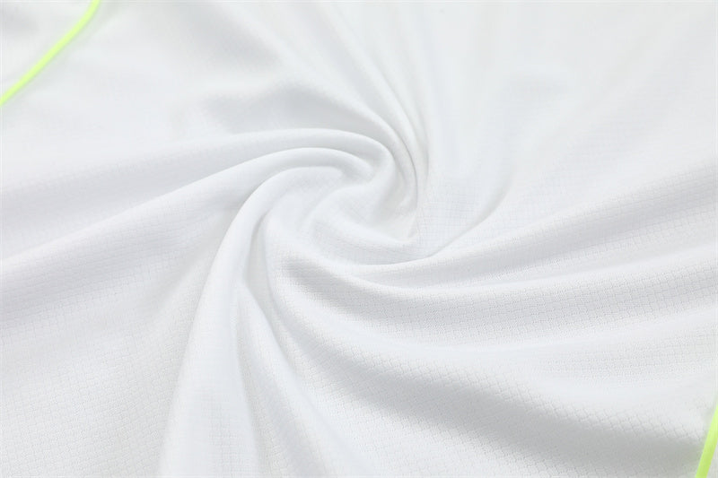 Real Madrid 25/26 – Blanco & Azul Marino