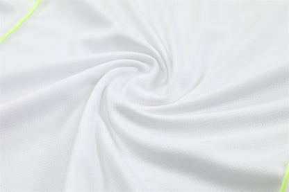 Real Madrid 25/26 – Blanco & Azul Marino