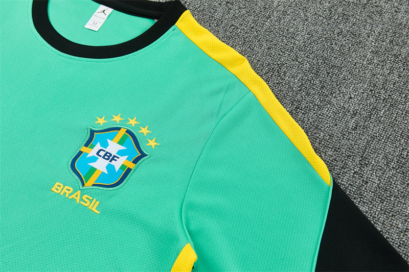 Conjunto Selección Brasil Entrenamiento 26/27 – Verde, Negro y Amarillo