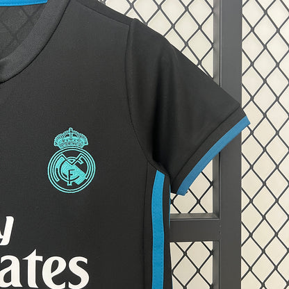 Conjunto Infantil Real Madrid Tercera Equipación – Fly Emirates (Temporada 2017/18)