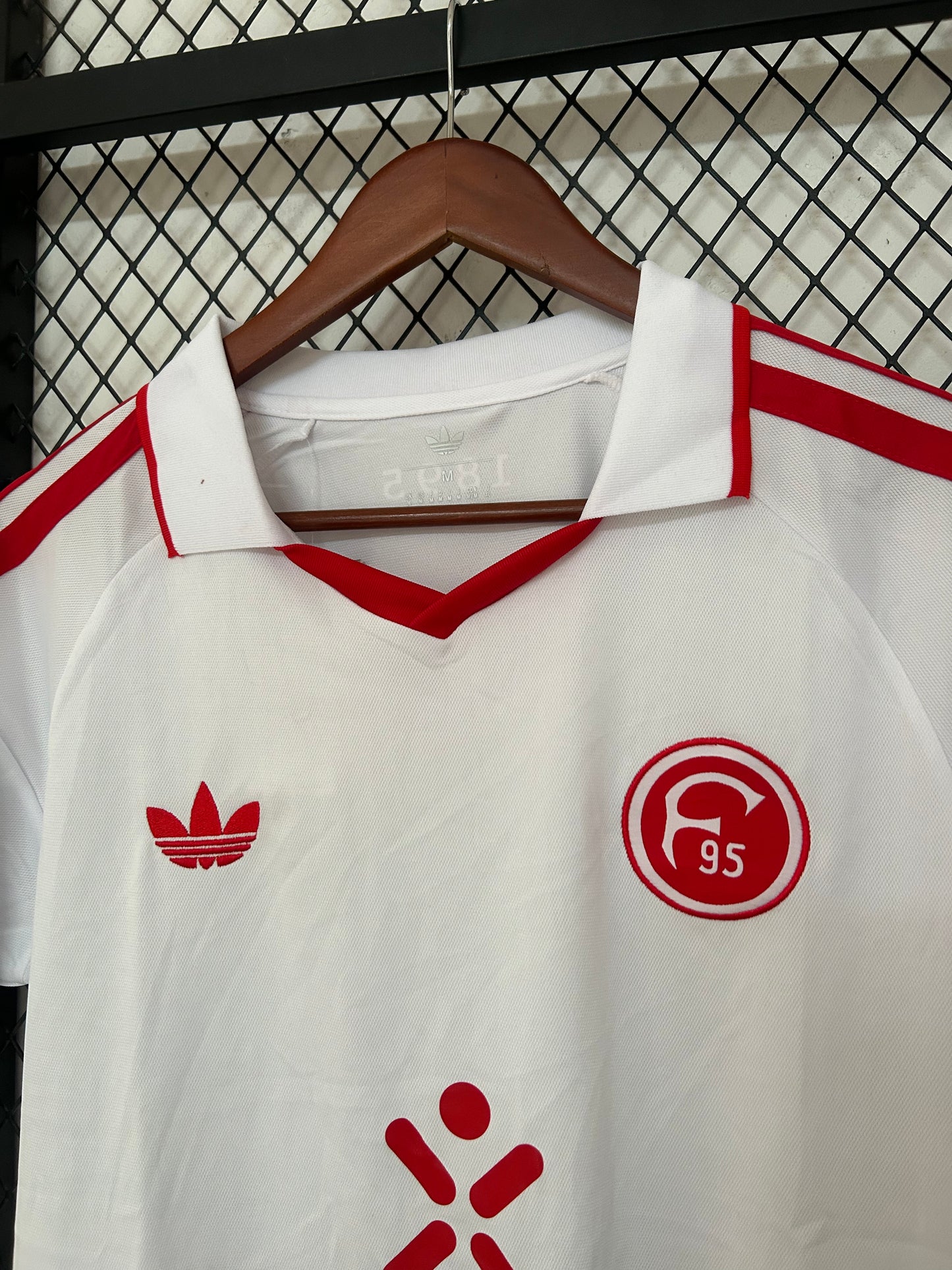 Camiseta Fortuna Düsseldorf Blanca 2026/27 – Adidas Originals – Targobank