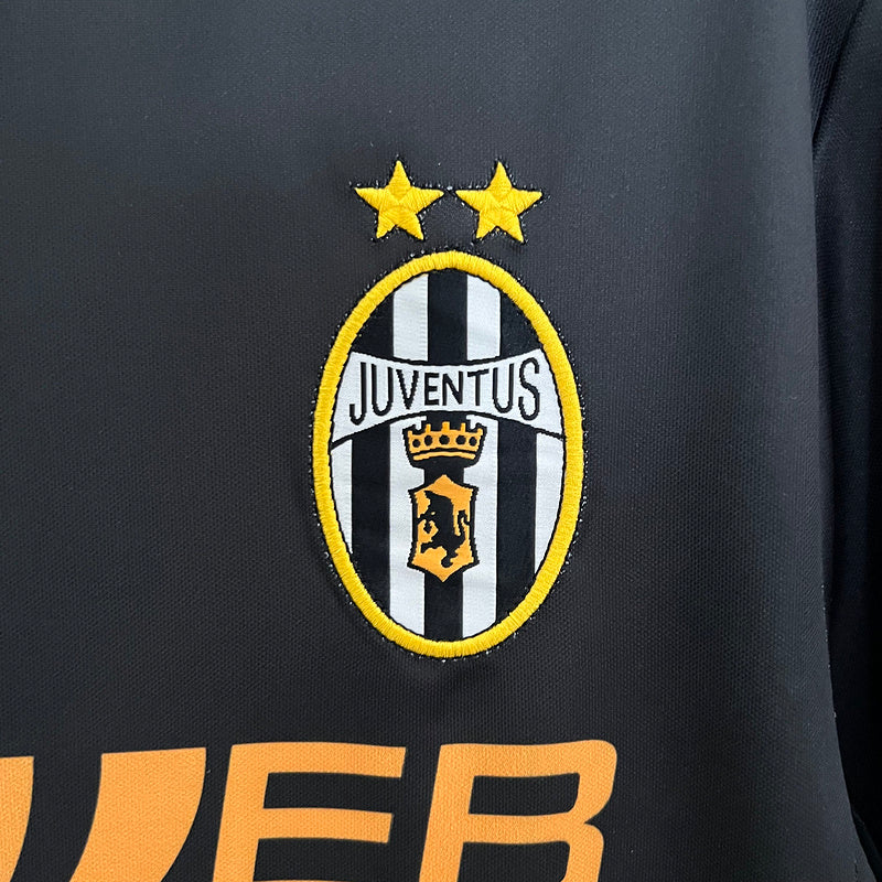 Camiseta Juventus Away Lotto – Fastweb (2003-2004)