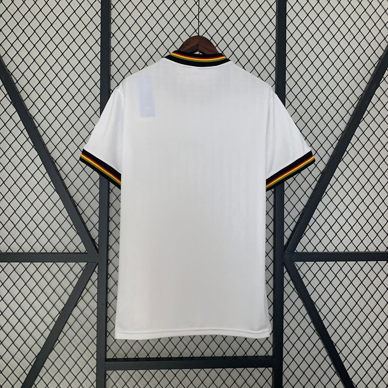 Camiseta Retro Alemania Adidas – Edición Clásica con Detalles Tricolores