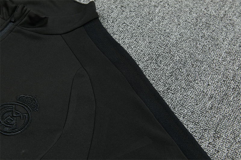 Conjunto Real Madrid 2026/2027 – Negro Total Entrenamiento