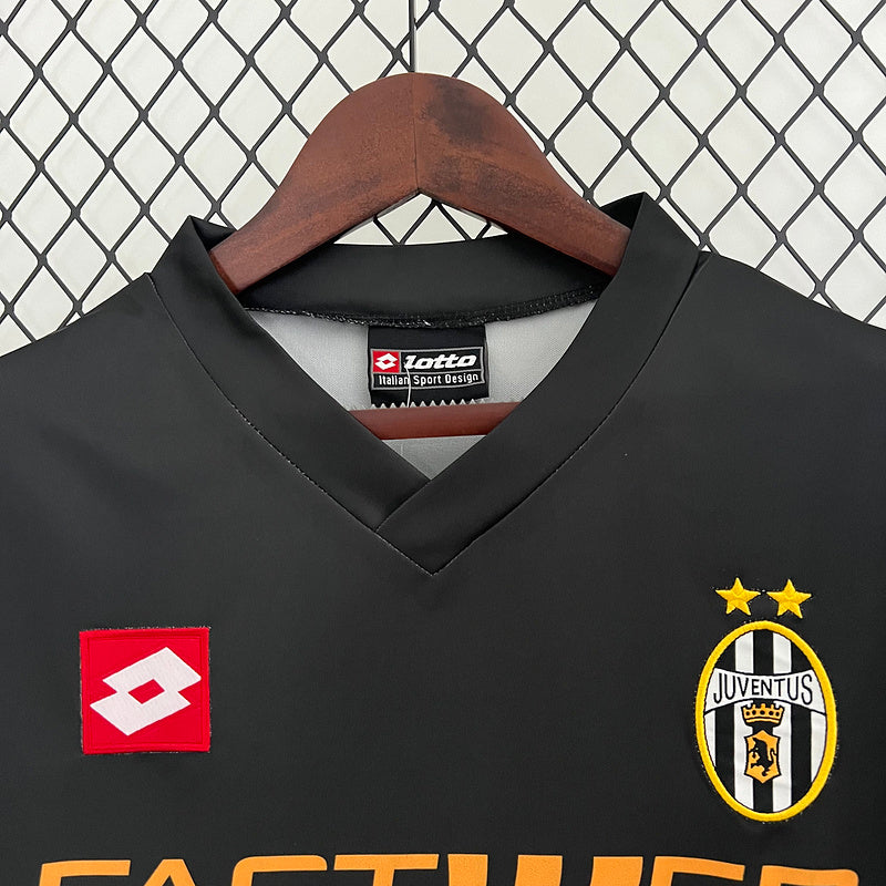 Camiseta Juventus Away Lotto – Fastweb (2003-2004)