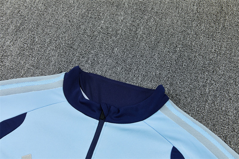 Chándal Ajax Azul Claro y Marino – Adidas – Conjunto de Entrenamiento