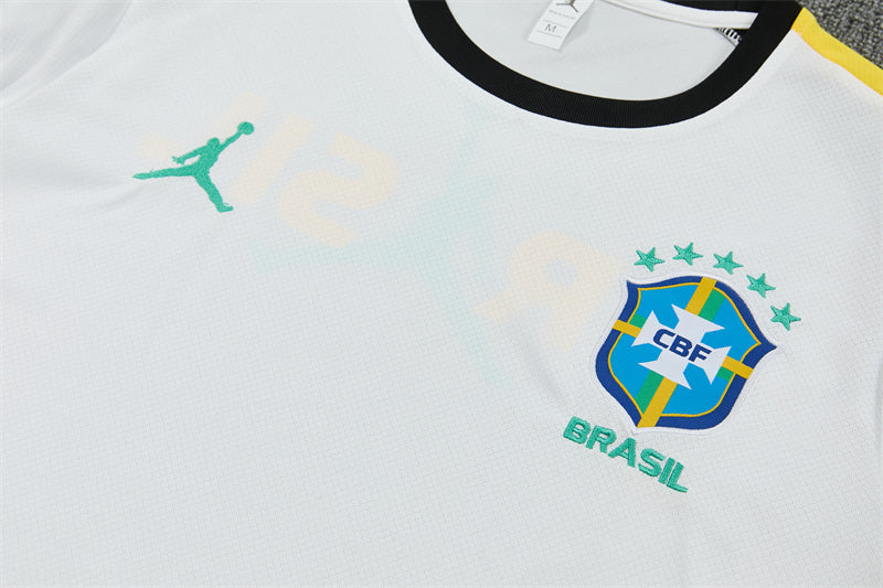 Conjunto Brasil 2026/2027 – Blanco Entrenamiento