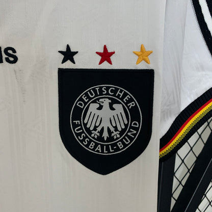 Camiseta Retro Alemania Adidas – Edición Clásica con Detalles Tricolores