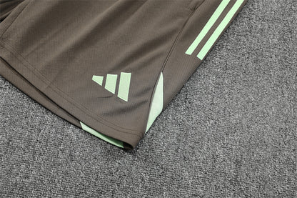 REAL MADRID – CONJUNTO DE ENTRENAMIENTO MARRÓN 2025/26