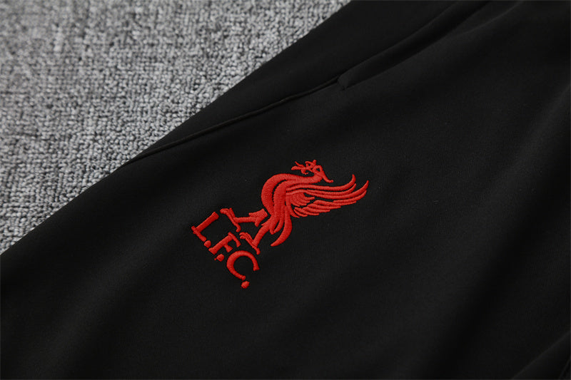 LIVERPOOL FC – KIT DE ENTRENAMIENTO 2025/26