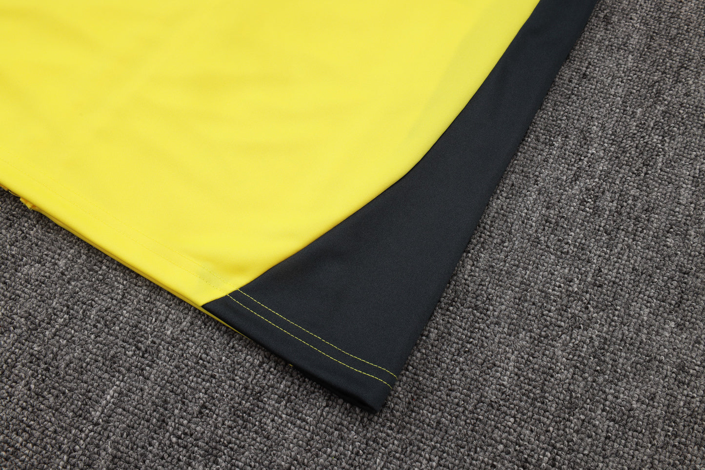 Chándal Real Madrid 2025/2026 – Edición Amarillo Neón