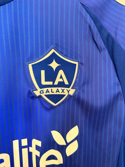 CAMISETA LA GALAXY 25/26 – “GALAXIA PURPÚREA