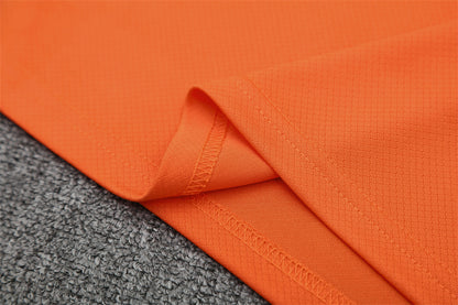 Set Oficial Bayern Múnich Tercera Equipación 25/26 – Intensidad Alemana en Naranja y Gris