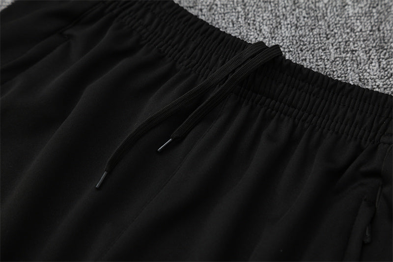 LIVERPOOL FC – KIT DE ENTRENAMIENTO 2025/26