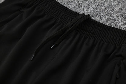 LIVERPOOL FC – KIT DE ENTRENAMIENTO 2025/26