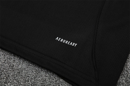 Set Oficial Manchester United Cuarta Equipación 25/26 – Potencia y Precisión en Negro