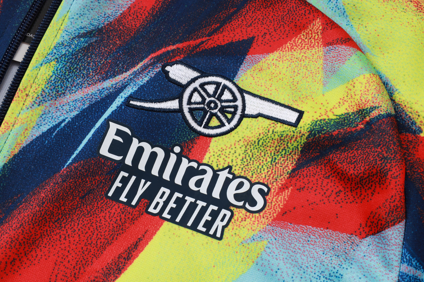Chándal Arsenal 2025/2026 – Edición Multicolor “Fire Motion”