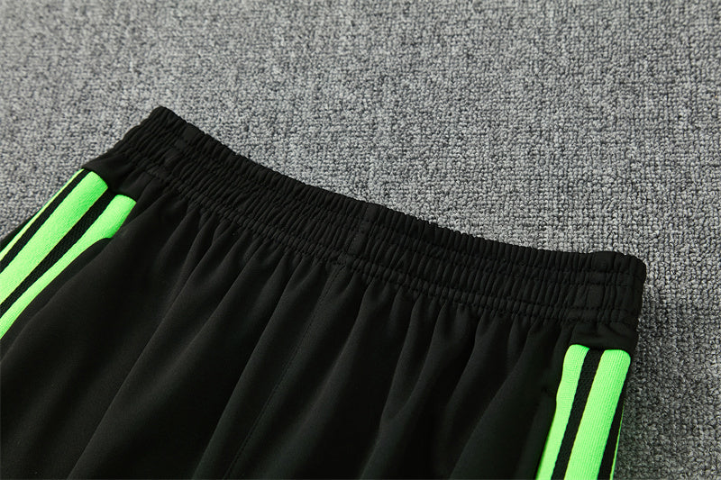 Chándal México 2025/2026 – Conjunto de Entrenamiento Negro con Detalles Verde Neón