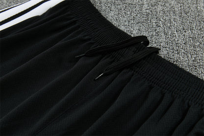 Conjunto Liverpool Entrenamiento Negro 26/27