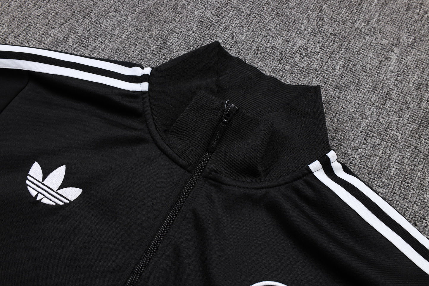 Chándal Alemania Retro 2025 – Negro Clásico Adidas Originals