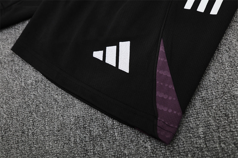 Set Oficial Manchester United Tercera Equipación 25/26 – Elegancia Oscura, Espíritu Red Devil