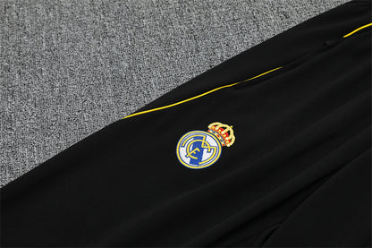 REAL MADRID – CONJUNTO DE ENTRENAMIENTO NEGRO 2025/26
