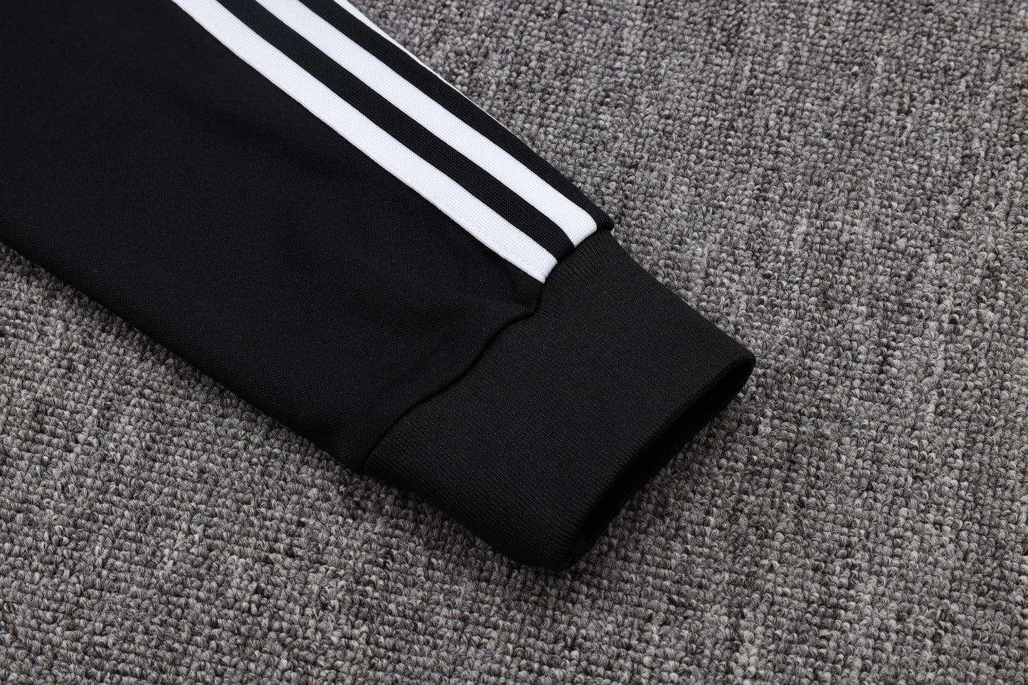 Chándal Alemania Retro 2025 – Negro Clásico Adidas Originals