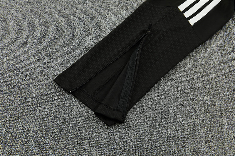 Chándal Liverpool Blanco y Negro 2026/27 – Adidas – Conjunto de Entrenamiento
