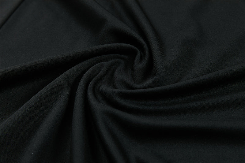 Chándal Alemania 2025/2026 – Conjunto de Entrenamiento Negro con Detalles Tricolor