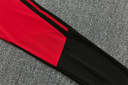 Chándal Manchester United Rojo y Negro 2026/27 – Adidas – Conjunto de Entrenamiento