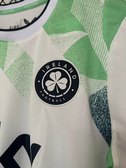Camiseta Irlanda 2025/2026 Alternativa – Blanca con diseño geométrico