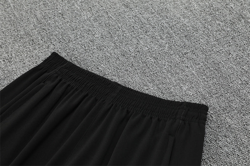 MANCHESTER UNITED – KIT DE ENTRENAMIENTO 2025/26