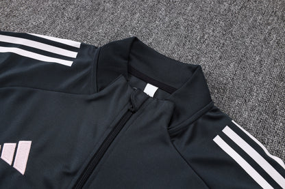 Chándal Real Madrid 2025/2026 – Elegancia Merengue