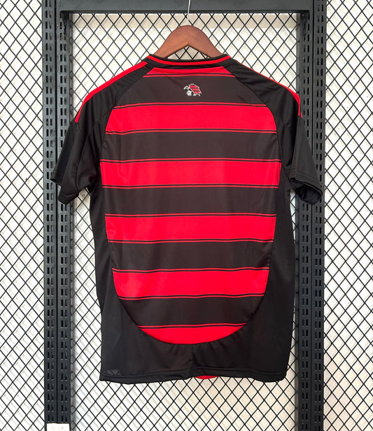 CAMISETA FLAMENGO 25/26 – “RAZA & GLORIA”