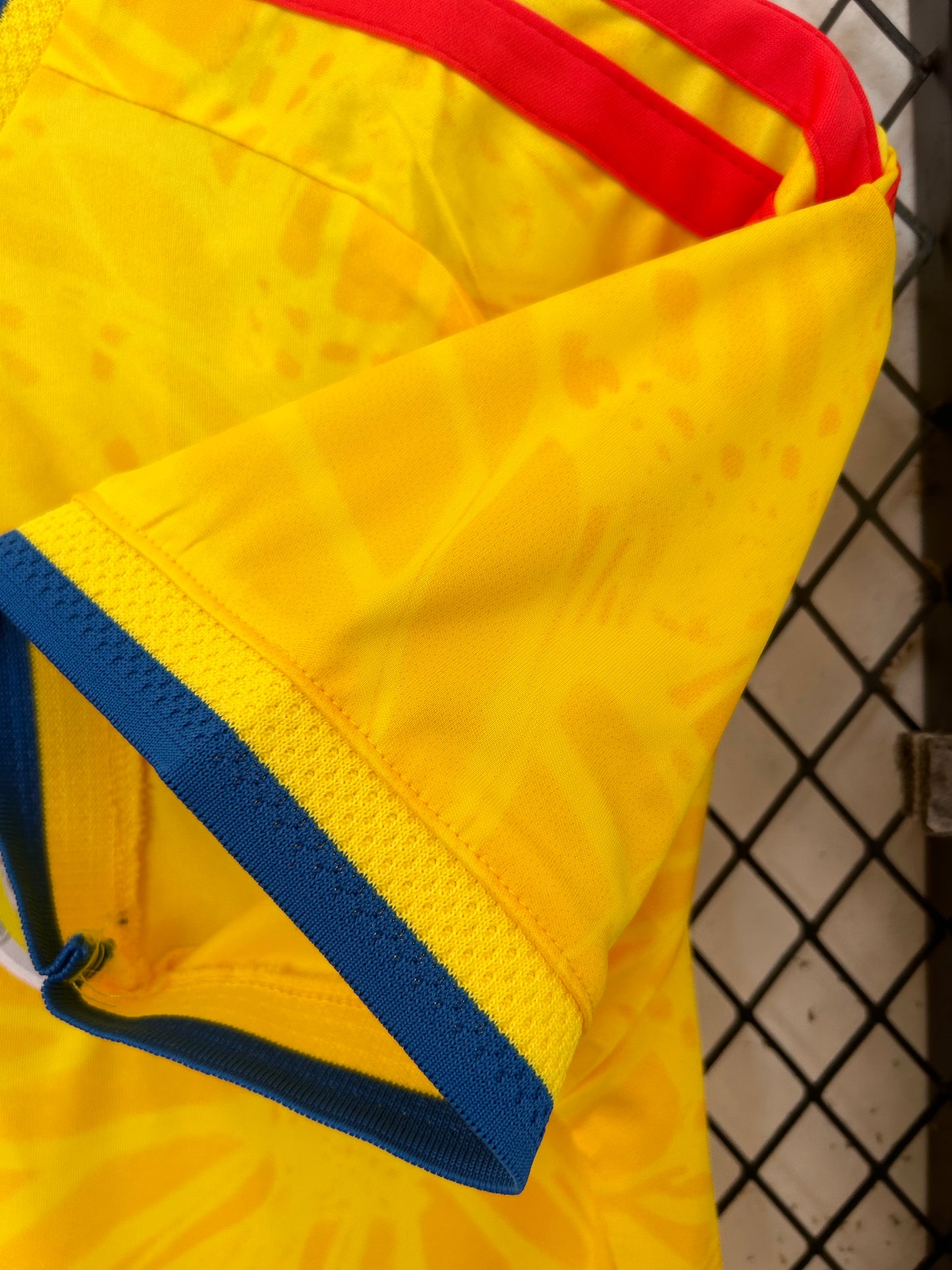 Camiseta Colombia 2025/2026 Local – Amarilla Diseño Gráfico Premium