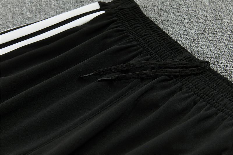 Chándal Alemania 2025/2026 – Conjunto de Entrenamiento Blanco con Detalles Tricolor