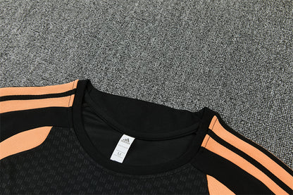 Conjunto Arsenal Entrenamiento Negro y Naranja 26/27