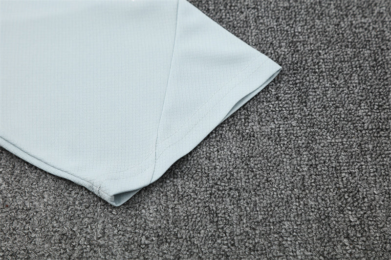 Set Oficial Japón Segunda Equipación 25/26 – Minimalismo Nipón, Máxima Precisión