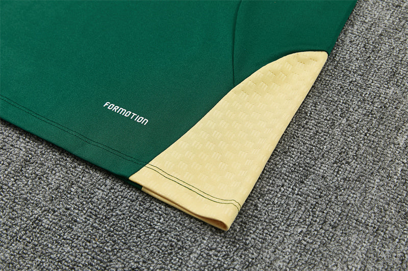 Conjunto Real Madrid 2026/2027 – Verde/Beige Entrenamiento